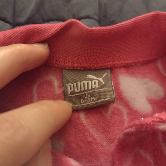 4 for $10 Puma Fuzzy Heart Sleeper Size 0-3 Months - Picture 4 of 6